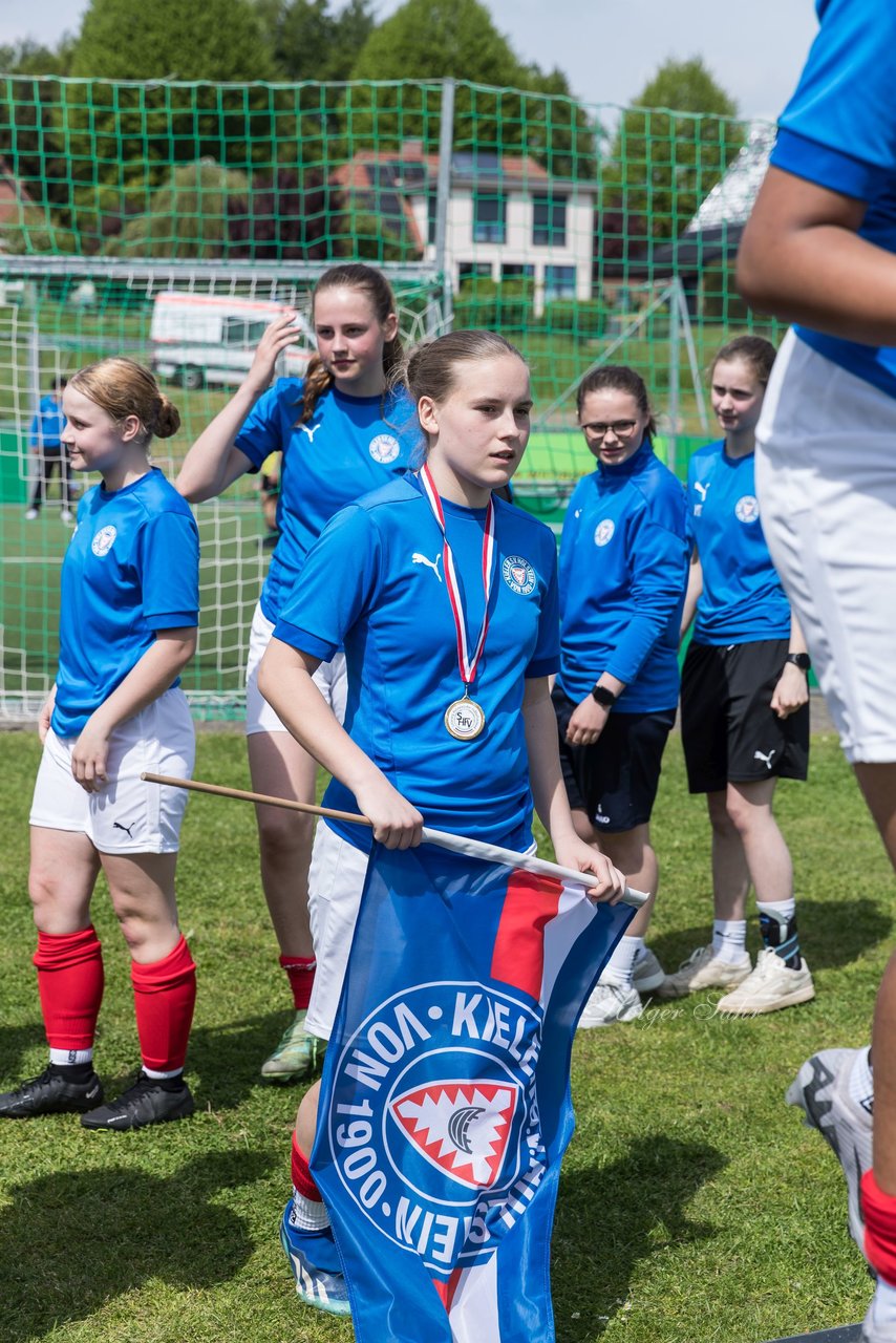 Bild 104 - wBJ SH-Pokalfinale  Holstein-Kiel - SV Viktoria : Ergebnis: 1:0